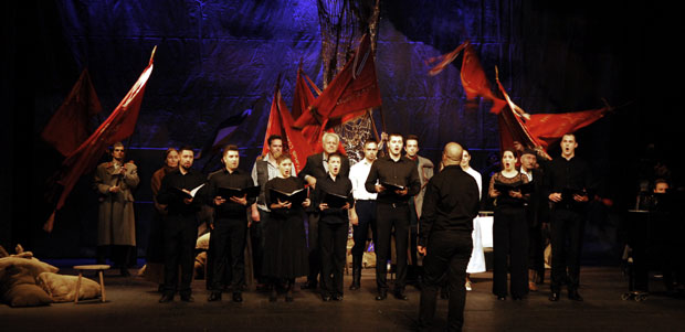 Славимо слободу уздигнутог чела (ФОТО)